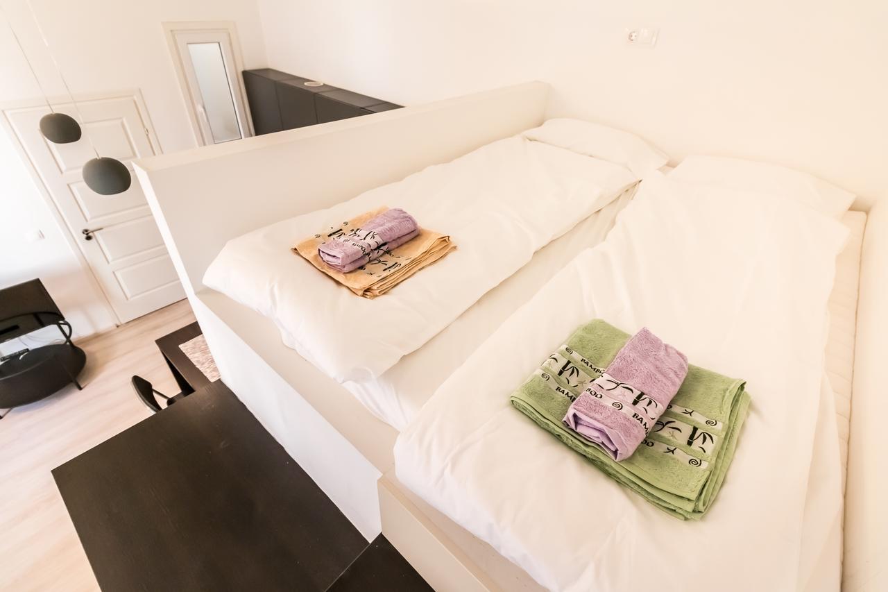Mickey'S Flat Close To Budapest Whale Appartement Buitenkant foto